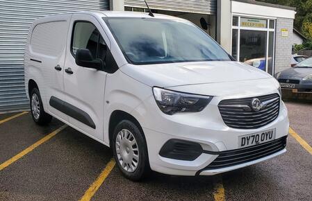 VAUXHALL COMBO CARGO L2 DIESEL 2300 1.5 Turbo D 100ps H1 Sportive Van